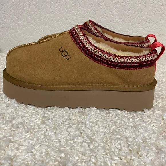 UGG Tazz Women's Tan Flats with Red Trim - Picture 5 of 12